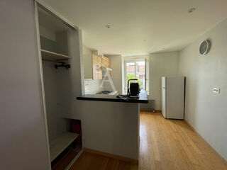  Appartement à louer 3 pièces 72 m²