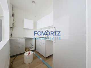  Appartement à louer 4 pièces 156 m²
