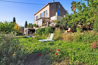  Maison à vendre 10 pièces 240 m²