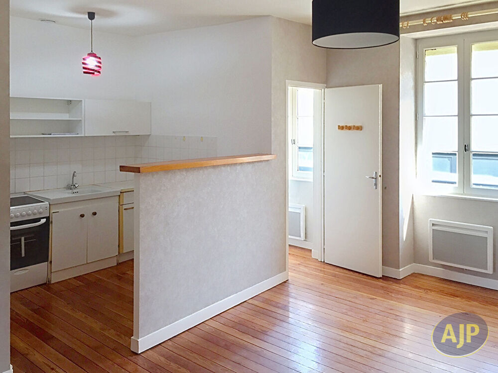 Location Appartement Place Napoléon, T2 de 41 m² La roche sur yon