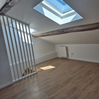  Appartement à louer 3 pièces 45 m²
