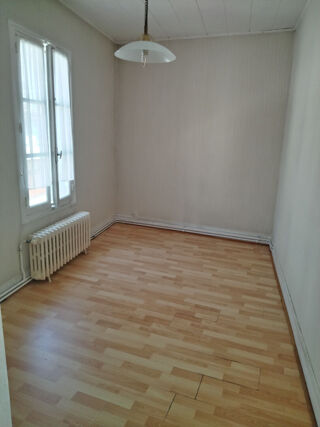  Immeuble à vendre 10 pièces 237 m² Coutras