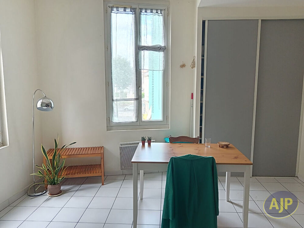 Location Appartement T1 meublé 24m² Secteur du Théatre Saintes