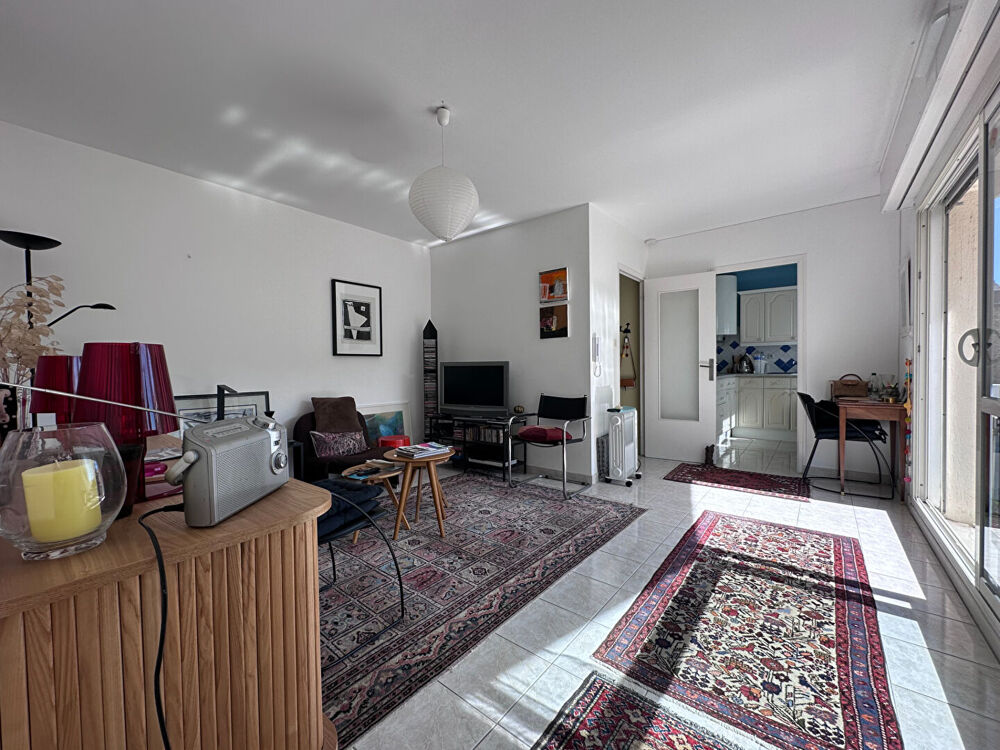 Vente Appartement Appartement à vendre à Vannes 2 pièces 41m² secteur Étang au Duc parking cave Vannes