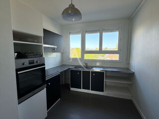  Appartement  louer 3 pices 78 m Laval