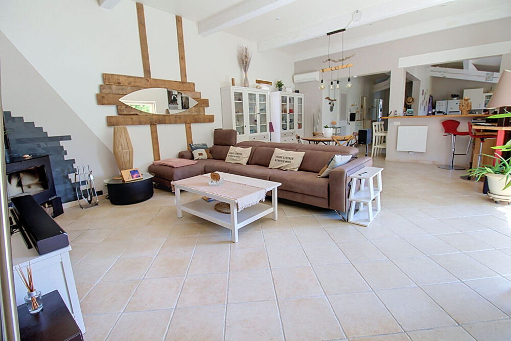 LES ARCS-SUR-ARGENS - A VENDRE - Maison de plain-pied de 140 m² avec piscine sur 5 265 m² de terrain - GARAGE - CARPORT - PANNEA