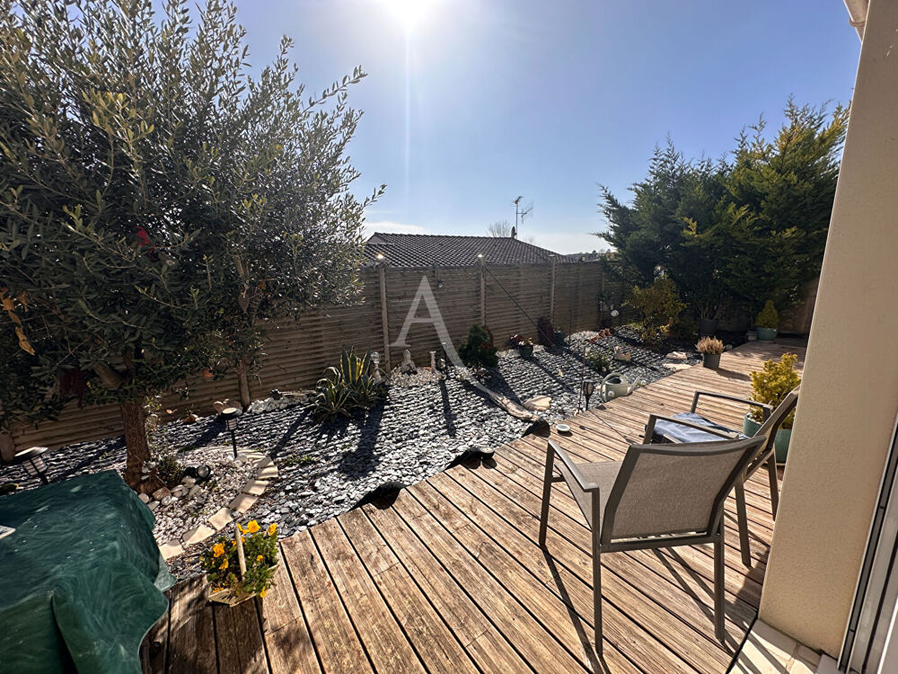 Maison familiale avec piscine sur terrain arboré - 10min SUD de SAINTES