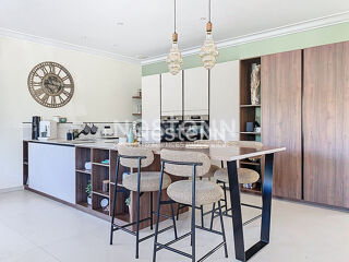  Maison � vendre 7 pi�ces 264 m�