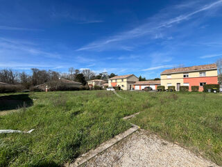  Terrain à vendre 585 m²