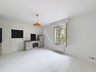  Appartement à louer 2 pièces 37 m²