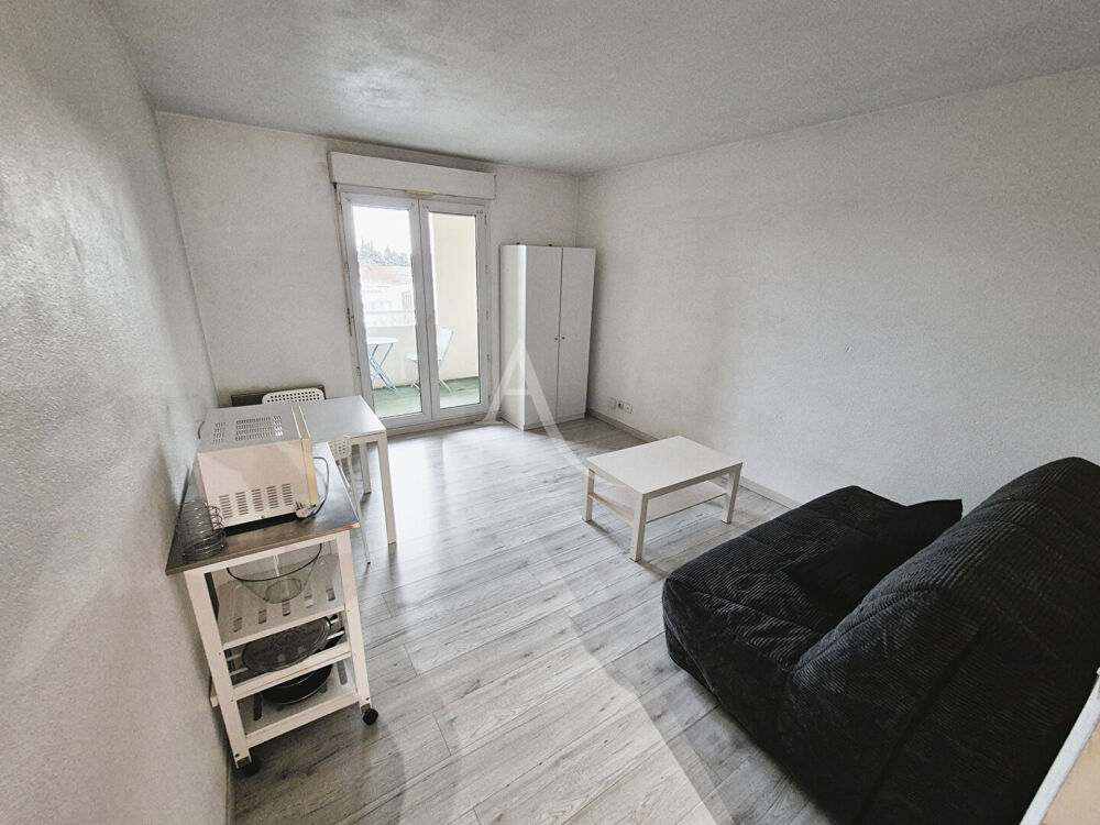 Studio meublé Costières
