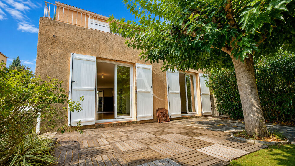 Vente Maison Villa Carqueiranne non mitoyenne 109 m² T5 au calme, rénovée Carqueiranne