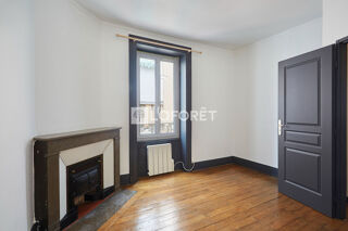  Appartement à louer 3 pièces 75 m²