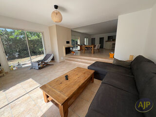  Maison à louer 5 pièces 156 m²