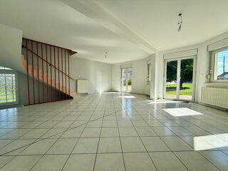  Maison à louer 5 pièces 142 m²
