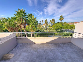  Maison � vendre 8 pi�ces 300 m� Six fours les plages