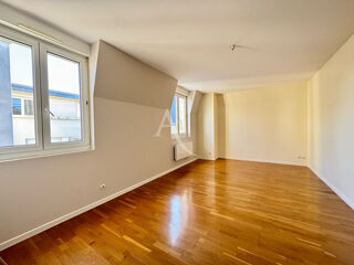  Appartement à louer 2 pièces 44 m²