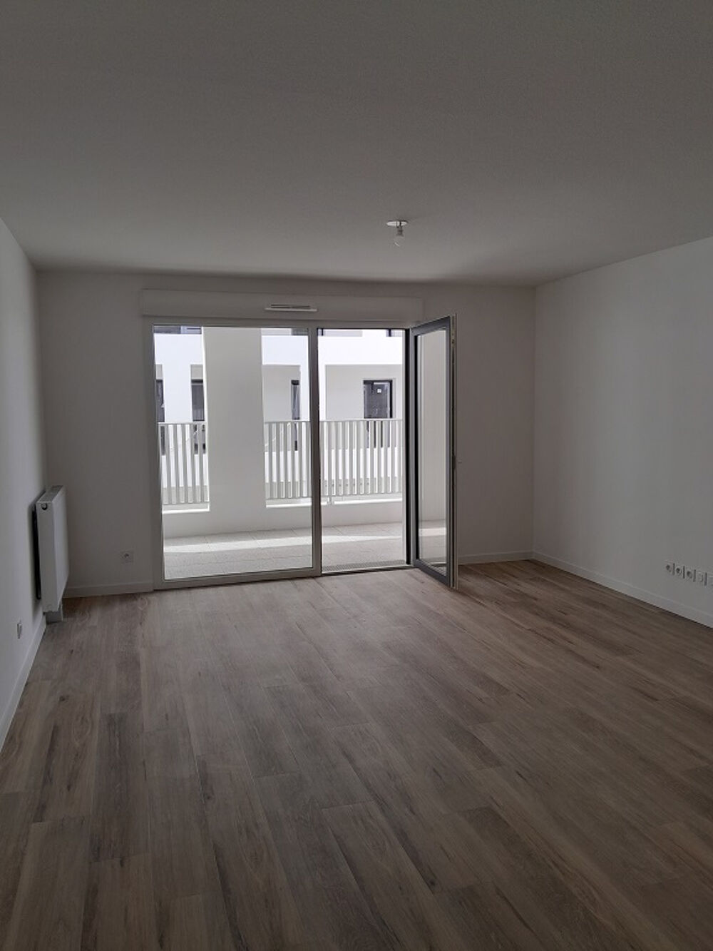 Location Appartement T3 de 72.75m2 + Loggia de 23.80m2 + PKG Lormont