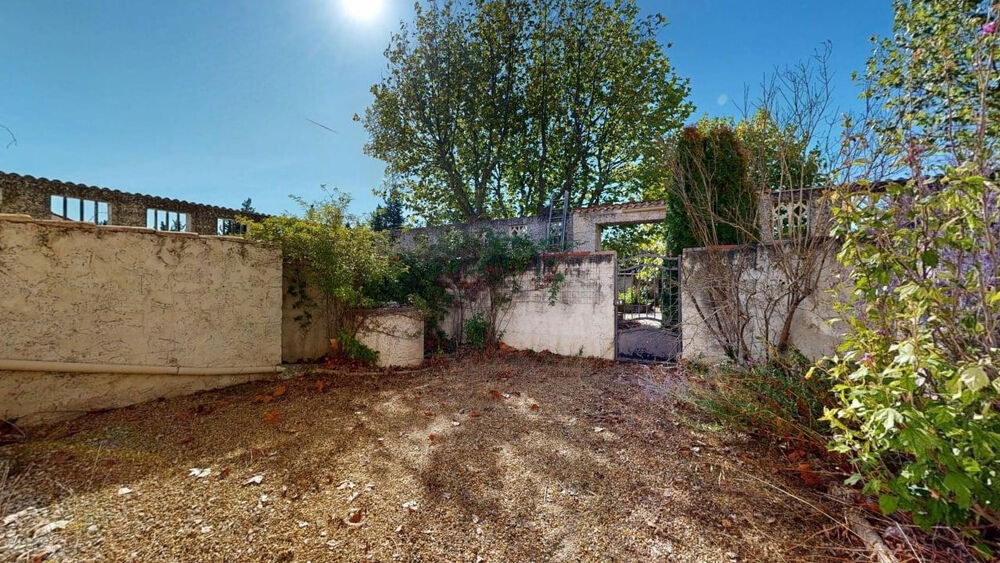 Appartement Pernes Les Fontaines 3 pièce(s) 87 m2 avec jardin