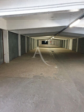  Parking / Garage � louer 12 m�