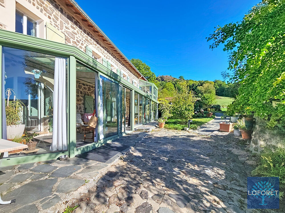 Vente Maison Maison Beaulieu 250 m² - Propriété de caractère avec gîte et dépendances Beaulieu
