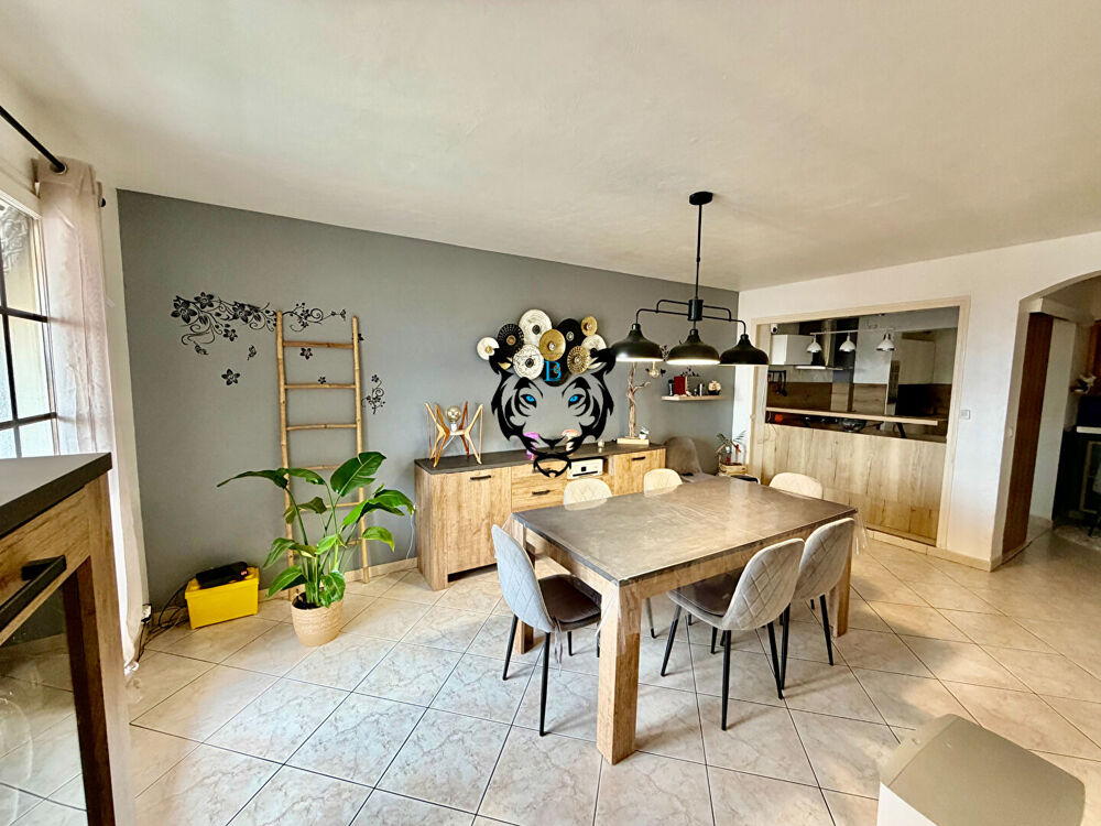 Vente Maison Maison mitoyenne- Roquebrune sur Argens 112.38 m2 carrez  ( 130.10 m2 au sol ) Roquebrune sur argens