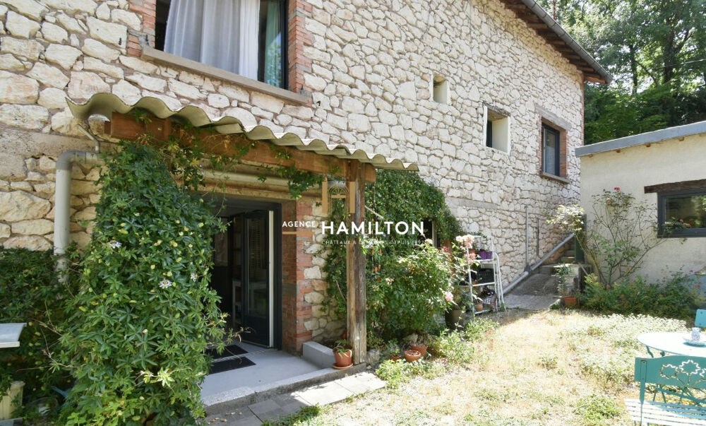 LOCAL COMMERCIAL AVEC LOGEMENT ATTENANT ET SOUS-SOL AMENAGE
