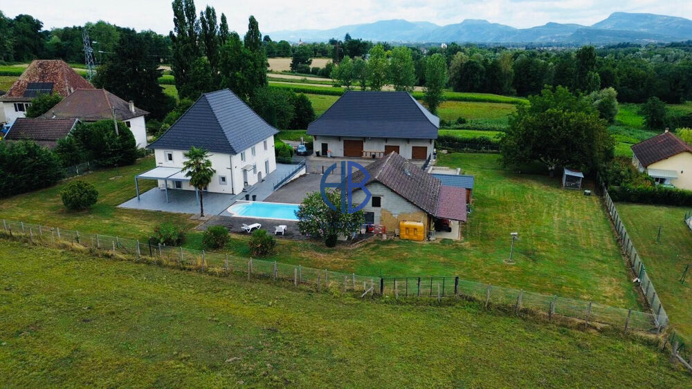 Vente Maison Superbe maison 8 pièces climatisée avec piscine, salon d'été climatisé et dépendances Chimilin