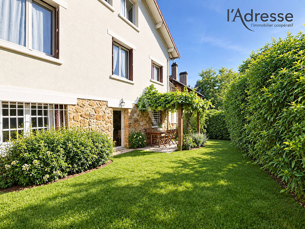 SURESNES MONT-VALÉRIEN - Meulière de 150m² Carrez 6 pièces avec parcelle de 227m²