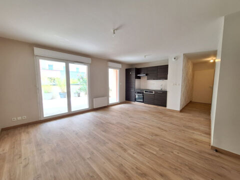   A LOUER SAINT MALO GARE APPARTEMENT T3  AVEC GARAGE ET TERRASSES Appartement - 3 pice(s) - 60 m