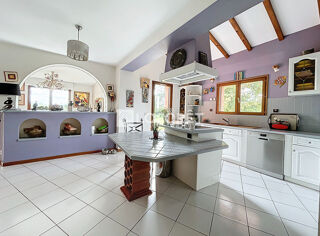  Maison à vendre 7 pièces 231 m²