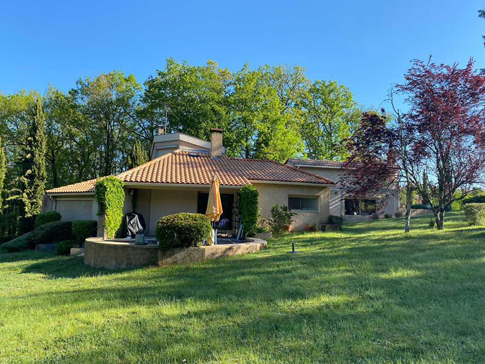 Vente Maison 20min N-E  PERIGUEUX, PROPRIETE sur 4 HECTARES Perigueux