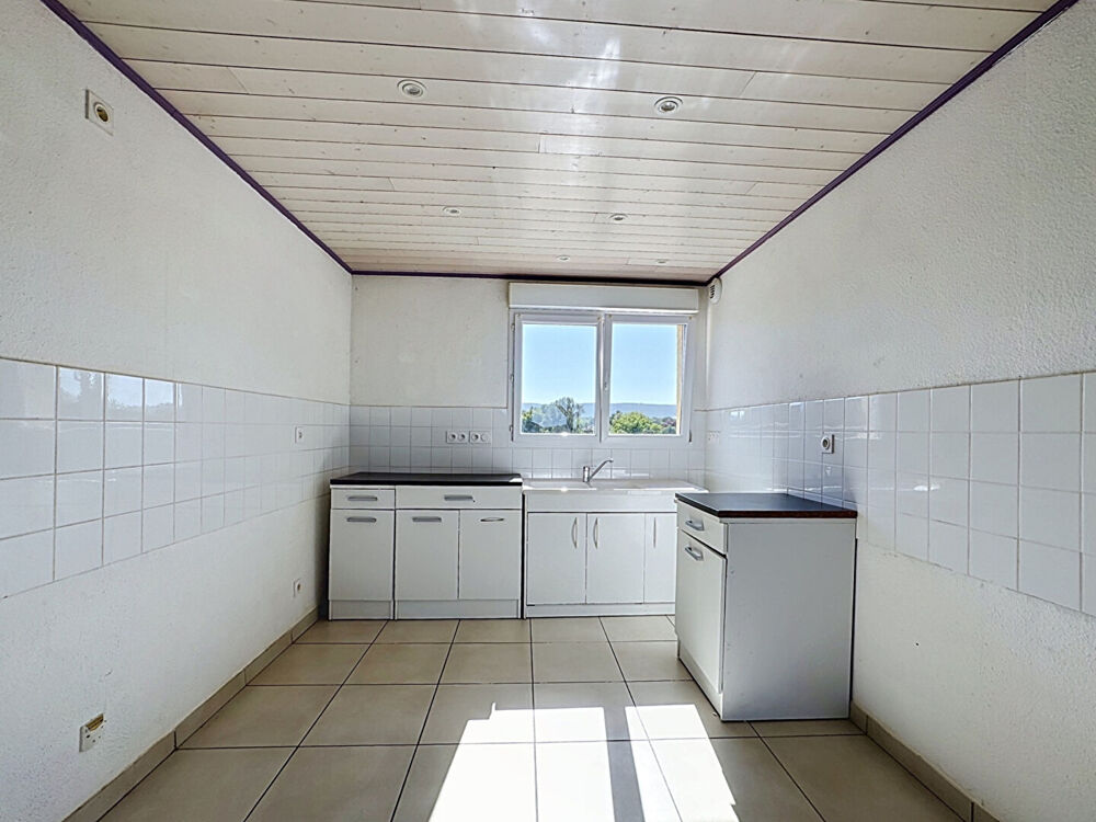 Location Maison A LOUER Maison mitoyenne en DUPLEX - T4 - 3 chambres - DOMSURE 01270 Domsure