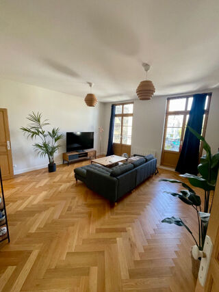  Appartement à louer 4 pièces 91 m²