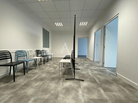   Local professionnel en plein centre de Fromentine 19.50 m² 