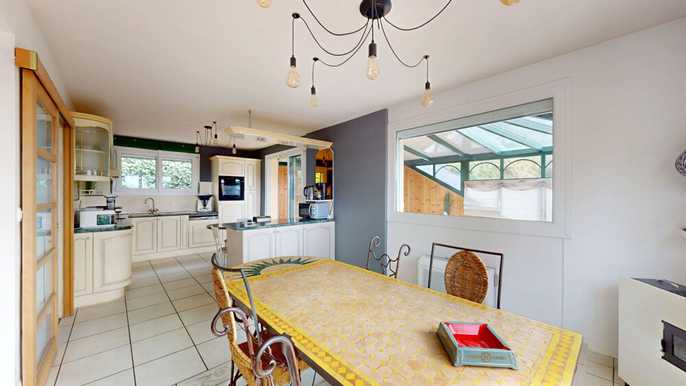 Vente Maison Maison Chaleze 8 pièce(s) 160 m2 Chaleze