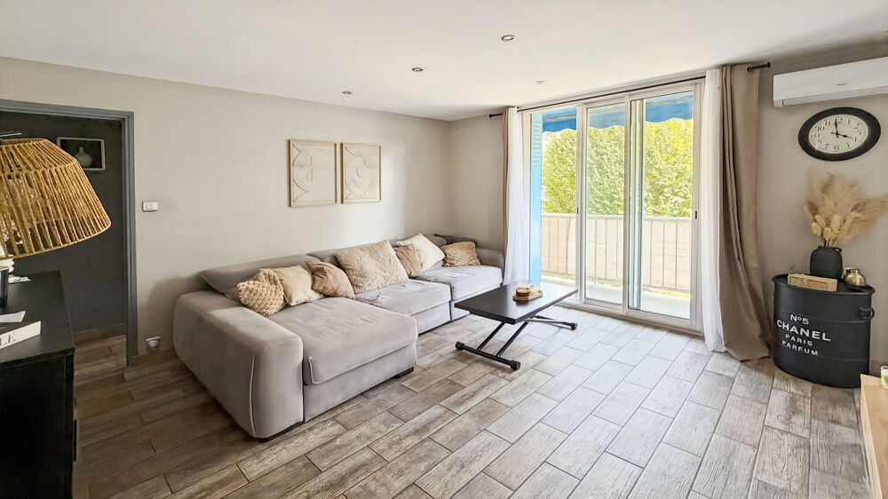 A vendre exclusivité appartement T3/T4 de 61 m2 , balcon à Marseille Saint Just 13013