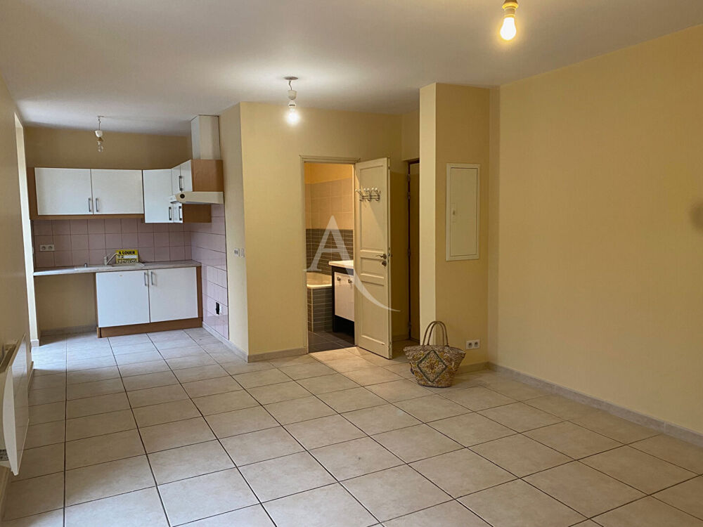 Location Appartement APPARTEMENT 2 PIECES A LOUER - BEDARIEUX QUARTIER GARE - 400  CC Bedarieux