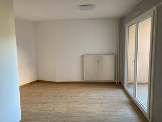  Appartement à louer 5 pièces 87 m²