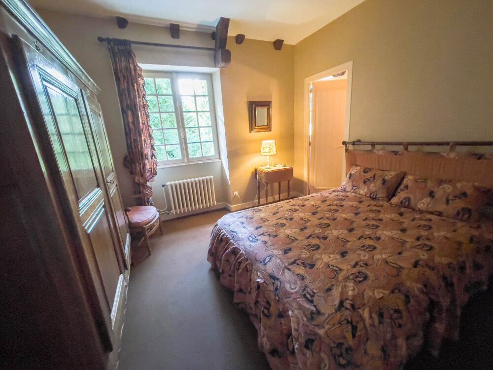 Vente Maison Maison bourgeoise en pierres avec terrain de 14 000m2 et piscine, à Figeac Figeac