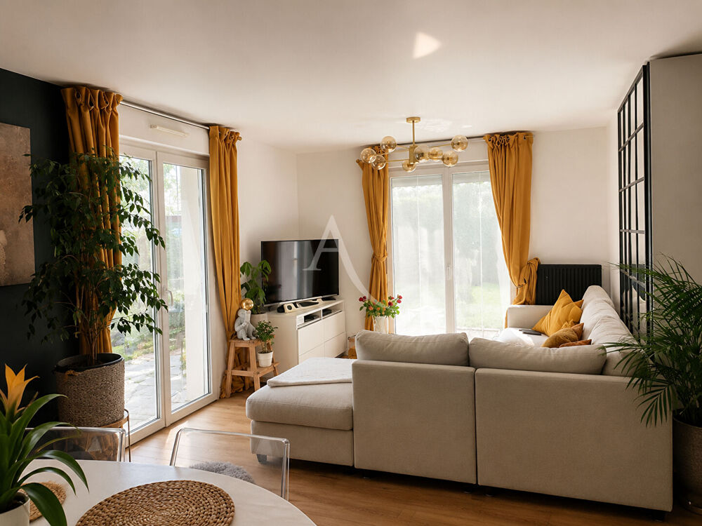 À VENDRE - MAISON 3 CHAMBRES AVEC JARDIN, GARAGE ET PARKING