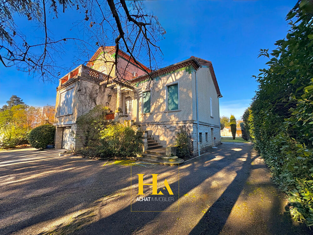 Vente Maison Montélimar - Géry - Maison de caractère des années 30 avec 277 m² totales, combles aménageables, parc arboré et piscine Montelimar