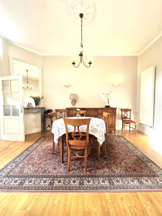  Maison à vendre 10 pièces 223 m²