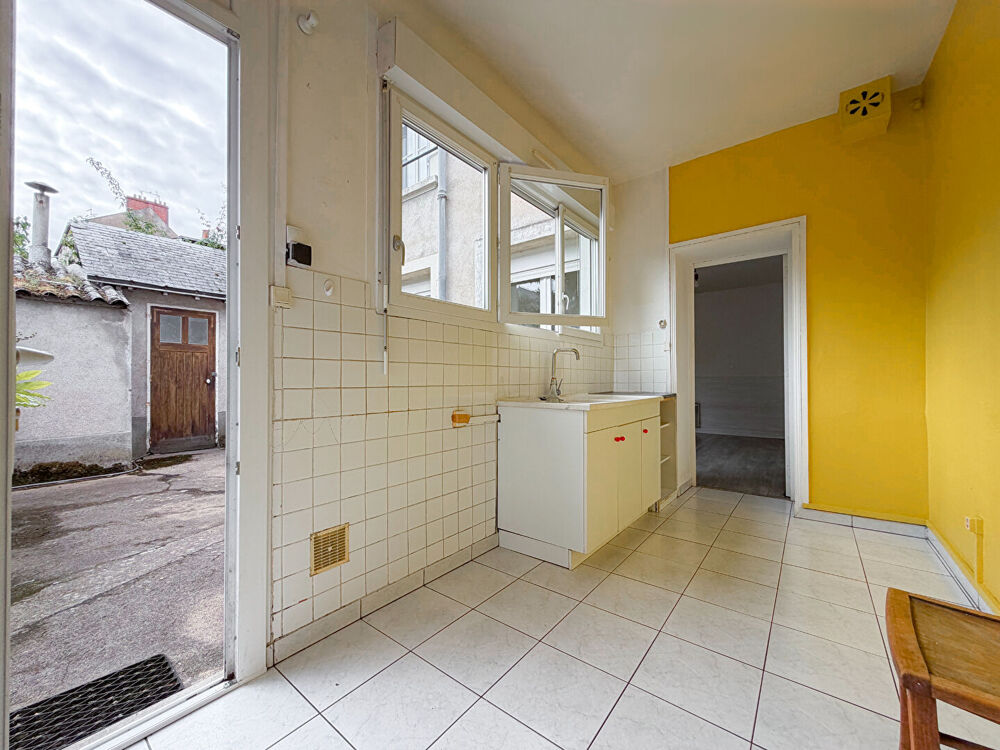 Vente Appartement A VENDRE - Appartement 4 pièces de 69 m² avec jardin - Angers - Quartier Pont Noir / Gare - Division possible Angers