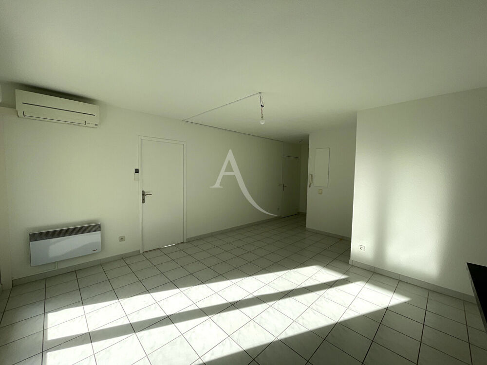 Location Appartement Vauvert T3 avec place de parking et balcon Vauvert