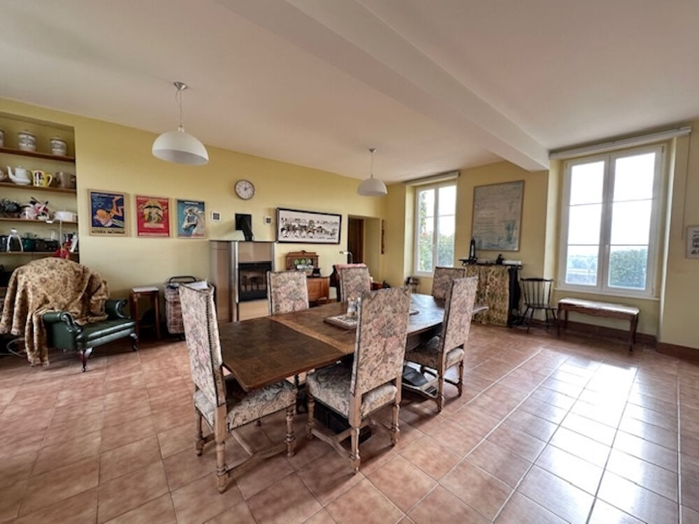 LA MANCHE A la campagne pres PONT FARCY Grand Maison en Pierre avec 4 Chambres