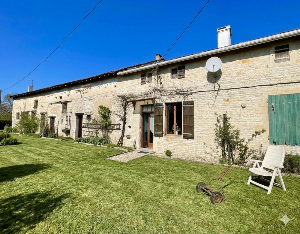 Maison 11 pièces 172 m² · à Loubille · 172 m² · 172 800 €
