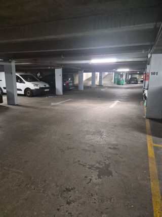 Vente Parking/Garage Place de parking - Idéale pour INVESTISSEMENT LOCATIF - 2 min du métro Colonel Fabien Paris 10