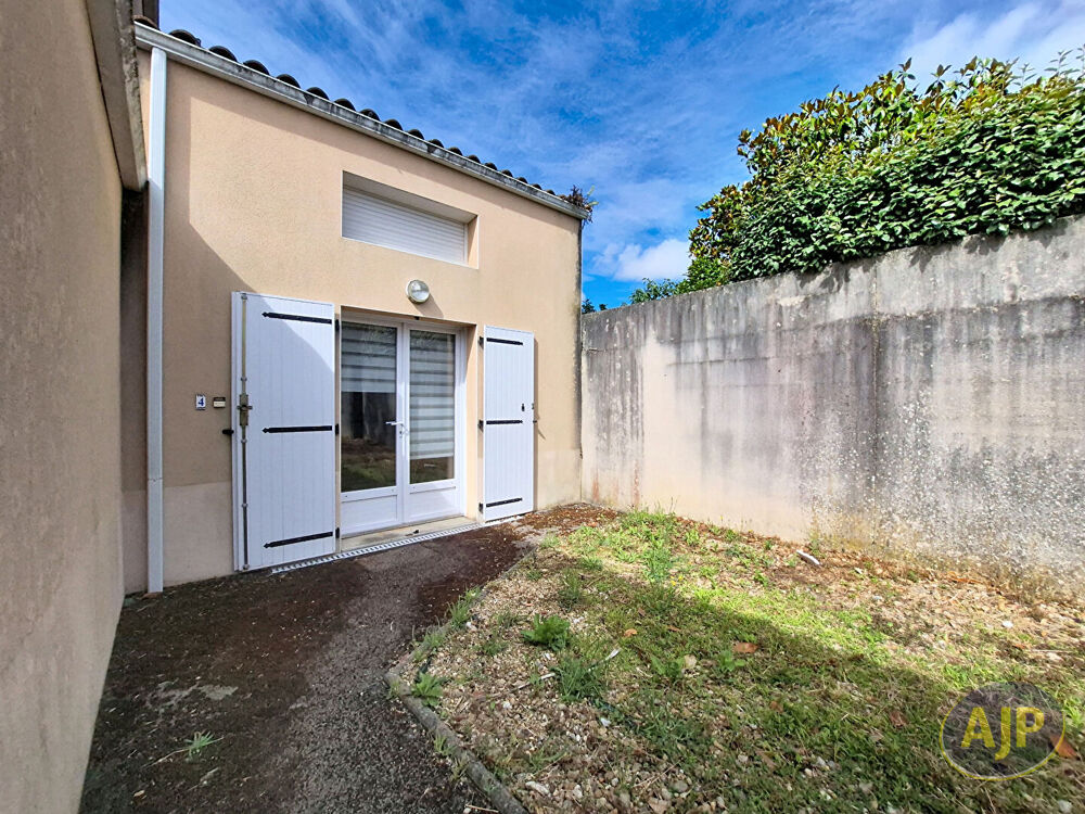 À Vendre, Charmante maison 47 m²au Bourg-sous-la-Roche, La Roche-sur-Yon