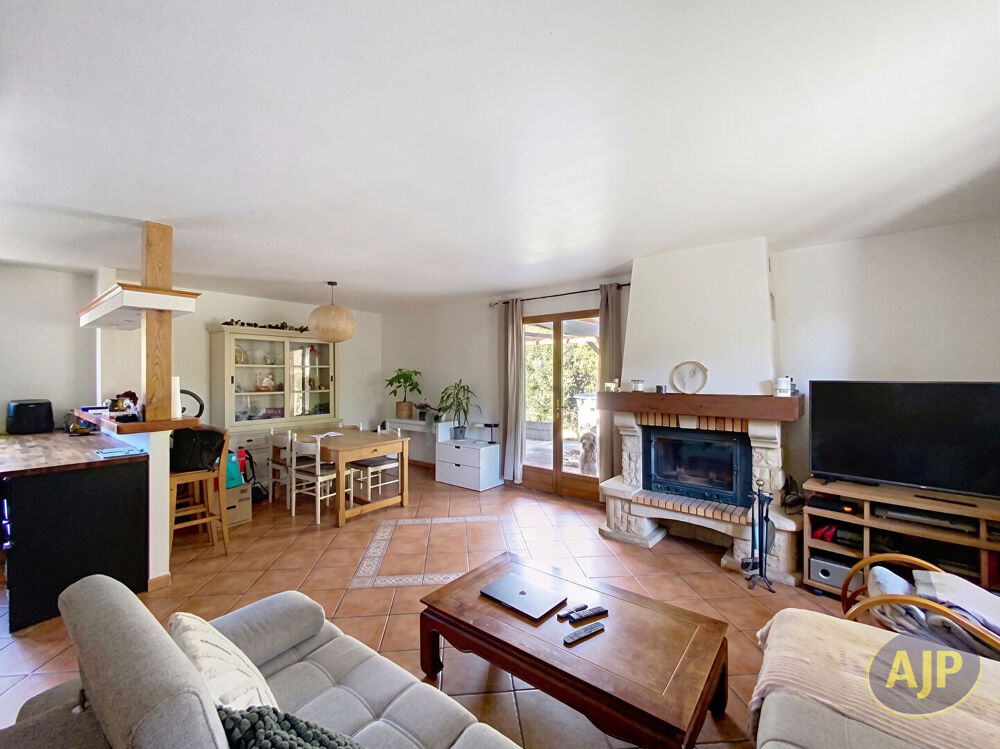 Vente Maison Maison T4 sur parcelle d'environ 1200m divisible 10 min de Castelnau Moulis en medoc